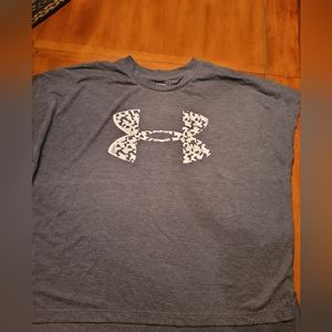 Large under armour loose fit boxy workout tee gray and white